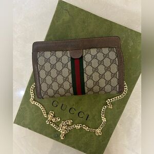Authentic Gucci Crossbag